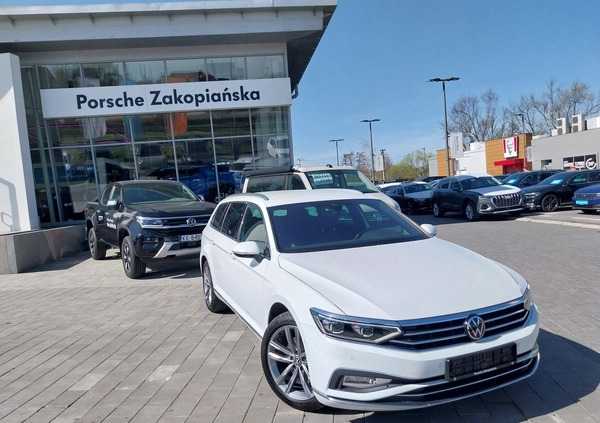 Volkswagen Passat cena 116600 przebieg: 140076, rok produkcji 2021 z Drezdenko małe 781